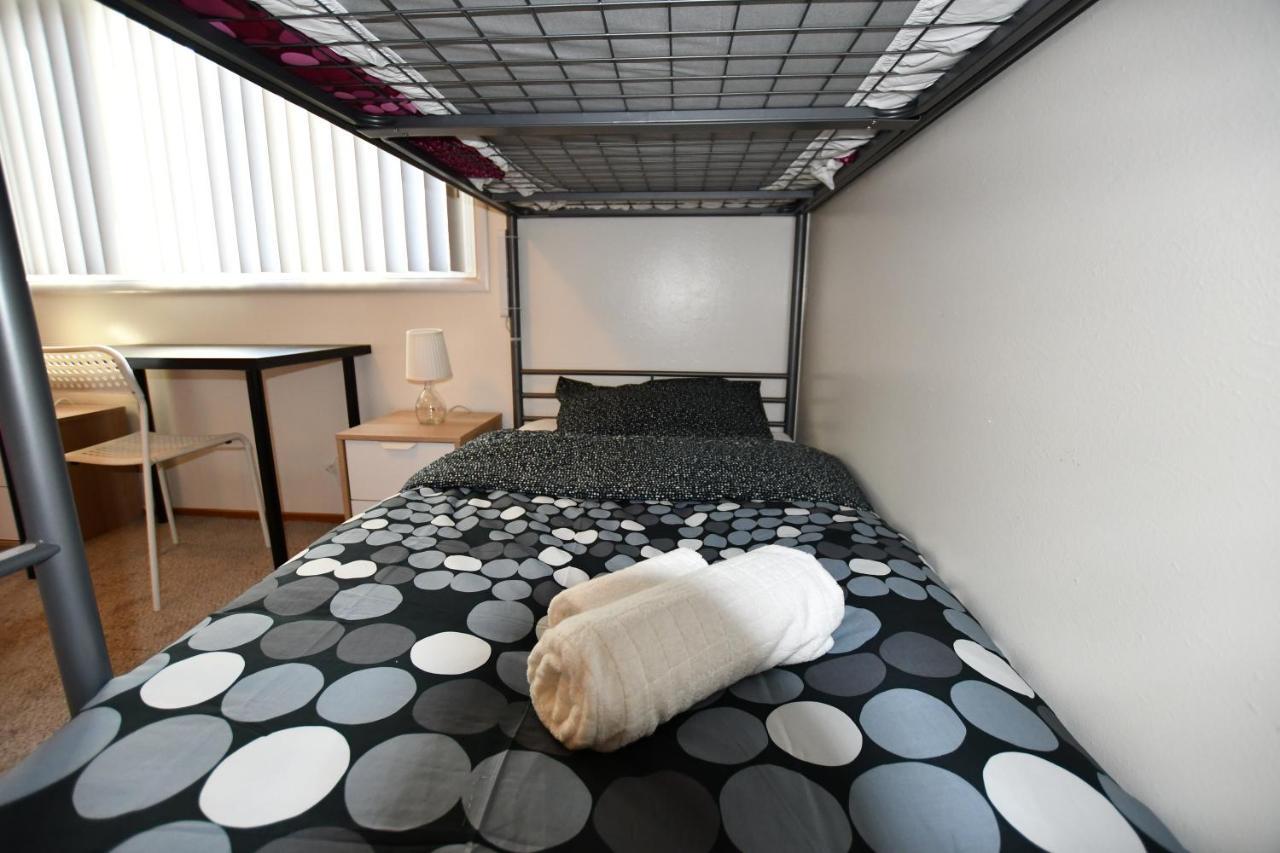 Hostel Style Shared Room 델리시티 외부 사진